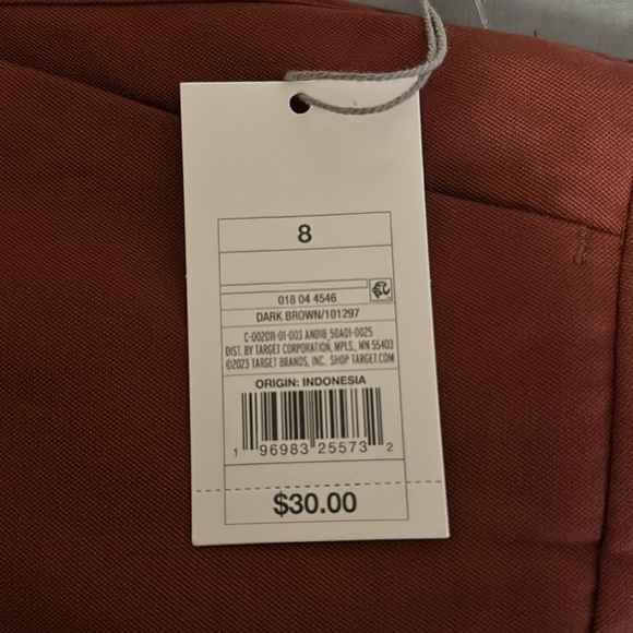 Women’s high-rise effortless pin tuck ankle pants - Picture 5 of 5